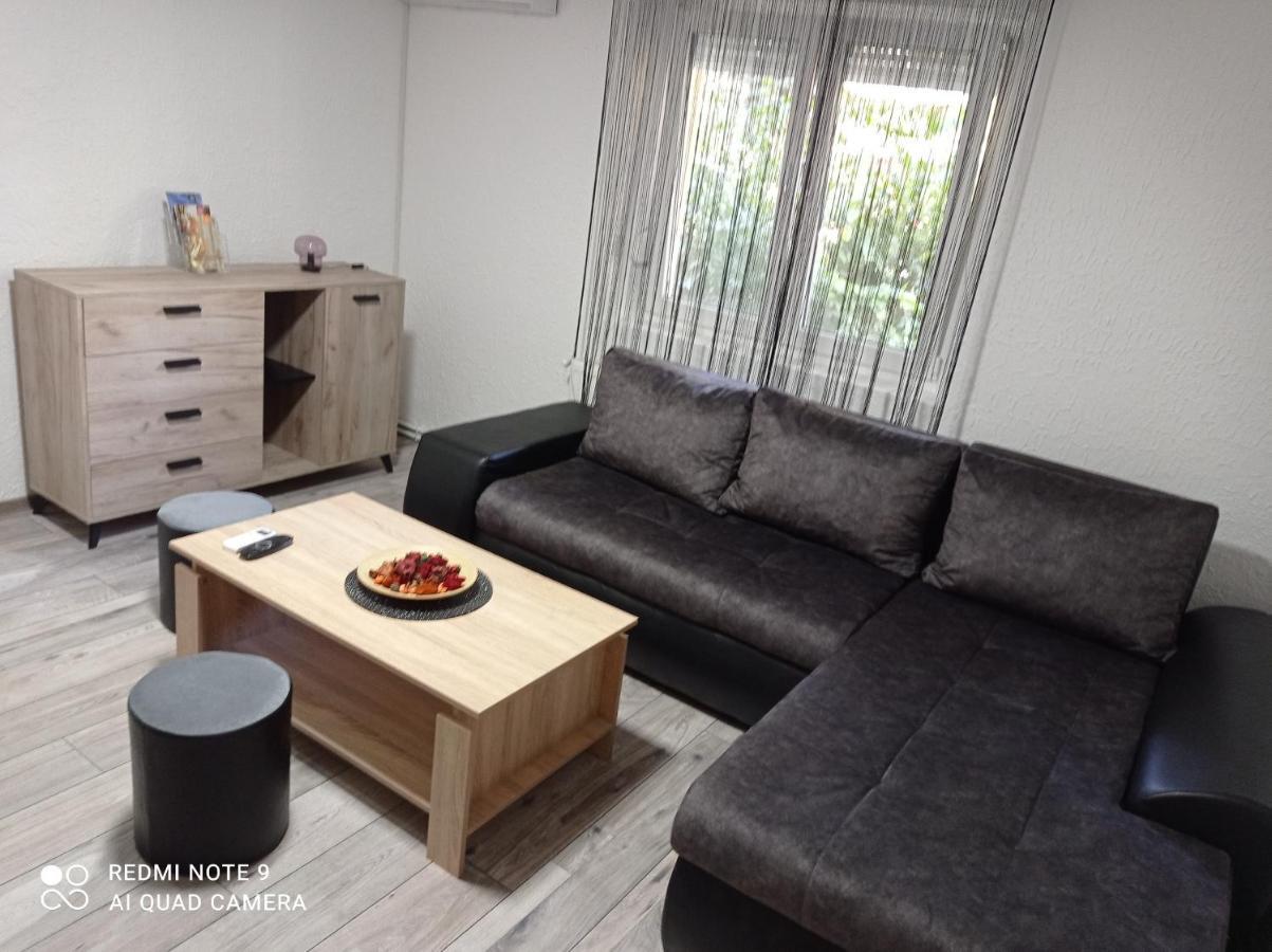 7 Days Premium Apartment 2 Subotica Extérieur photo